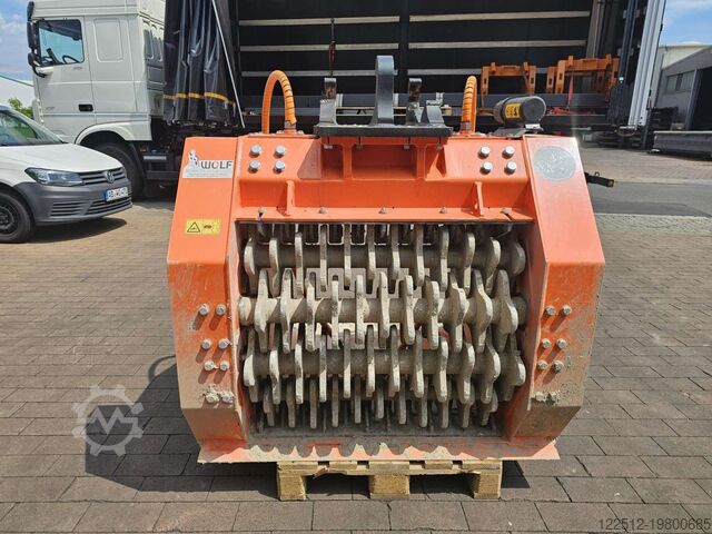 Schaufelseparatoren Wolf Technik für Baumaschinen Terra-Star. TSC.104.S204