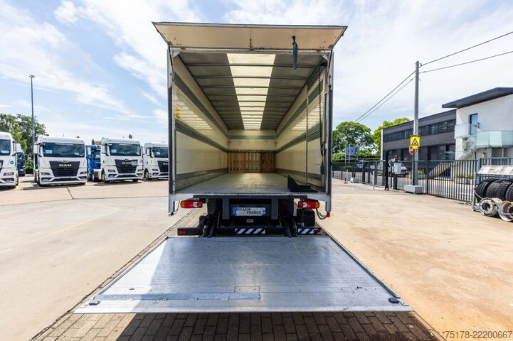 Resväska RENAULT D12.240+HAYON ANTEO 1.7T.