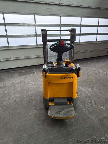 Palletstapelaars Jungheinrich ERC 214 KP Lithium