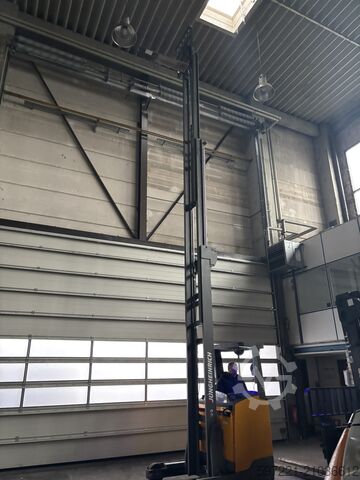 Carretillas retráctiles Jungheinrich ETV 216 Lithium