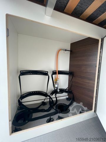 Karavan PÖSSL Summit Prime 640 | Automatik | Rühl Leder |