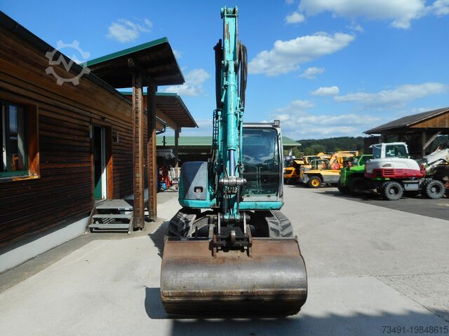 Mini-escavadora Kobelco SK 70 SR-1E ( 7.400kg )