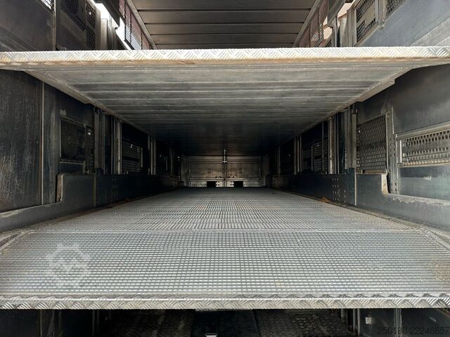 Rimorchio per trasporto cavalli PEZZIOLI 3. Stock  Aggregat/ Tränke/Hubdach/Rampe/Lift