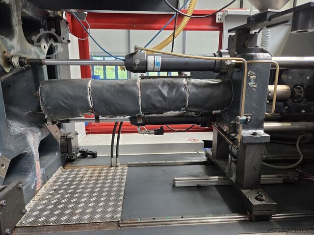 Máquina de moldeo por inyección FERROMATIK MILACRON Elektra 180-2F