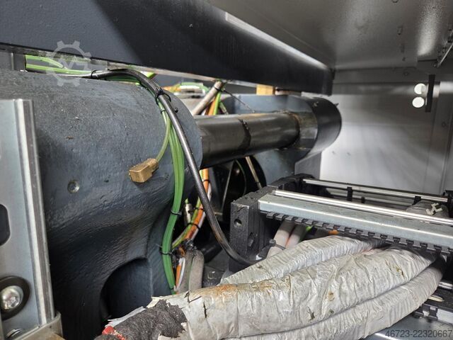 Máquina de moldeo por inyección FERROMATIK MILACRON Elektra 180-2F