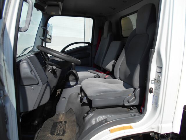 βαν με τέντα Isuzu P75 Centina + Sponda