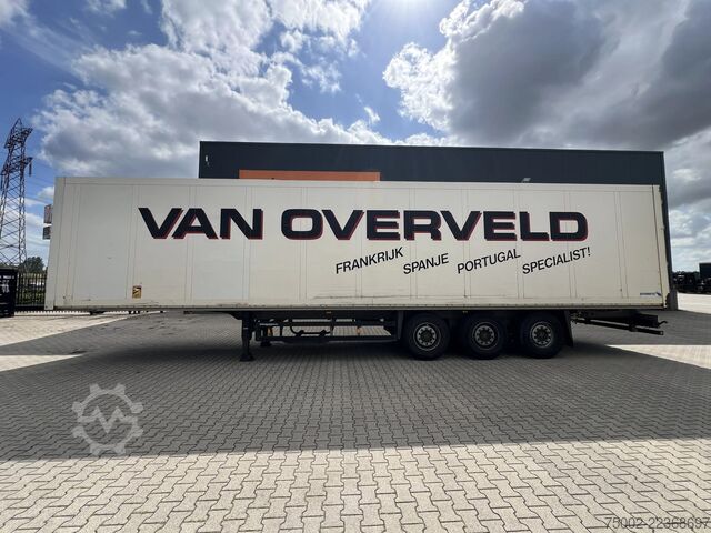 Koffer Schmitz Cargobull SKO 24 SKO24 / SAF DISC / 2x LIFTAXLE / GALVANI...