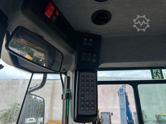 Cargadora de ruedas LIEBHERR L 566 XPower / Leichtgutschaufel 10 m³