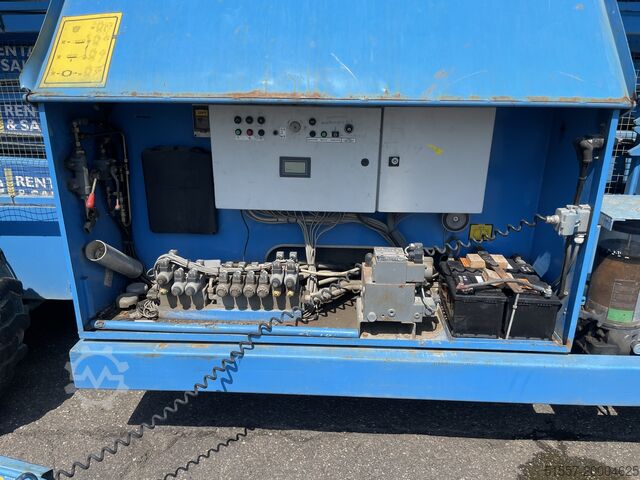 Scherenhebebühne Holland Lift Megastar G-320DL30 4WDS/N | 2006