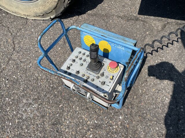 Scherenhebebühne Holland Lift Megastar G-320DL30 4WDS/N | 2006