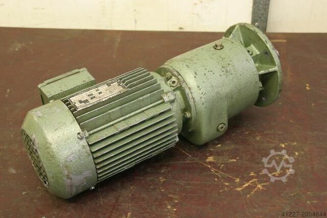 Getriebemotor 0,75 kW 180U/min SEW-EURODRIVE RF40DT80N4
