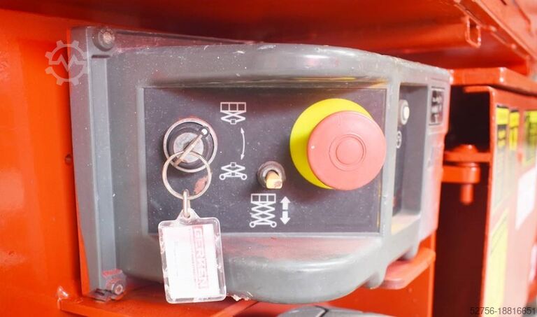 Scissor lift JLG 1230ES