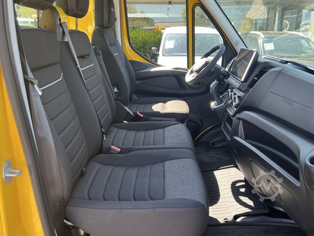 Odtahové vozidlo IVECO Daily 35S18 HA8 V Navi*LED* Automatik BJ 26-Sofo