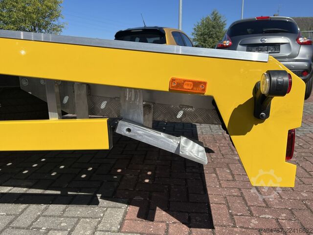Odtahové vozidlo IVECO Daily 35S18 HA8 V Navi*LED* Automatik BJ 26-Sofo
