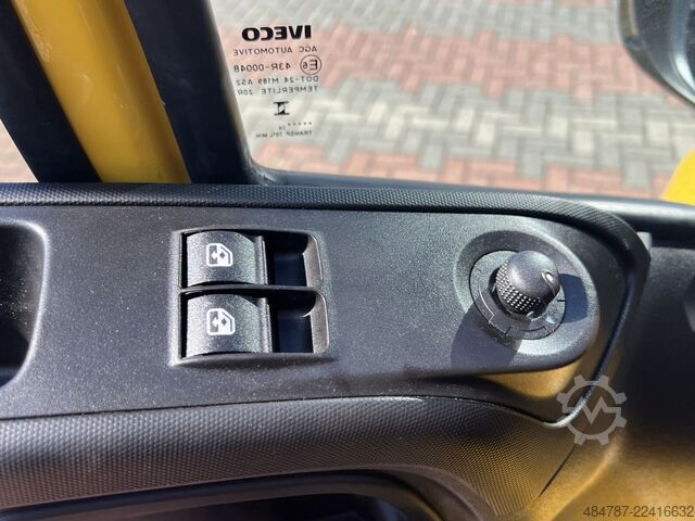 Odtahové vozidlo IVECO Daily 35S18 HA8 V Navi*LED* Automatik BJ 26-Sofo