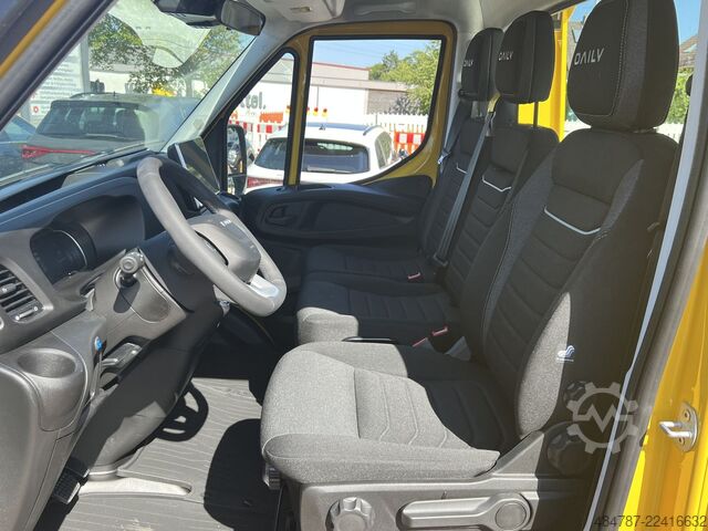 Odtahové vozidlo IVECO Daily 35S18 HA8 V Navi*LED* Automatik BJ 26-Sofo