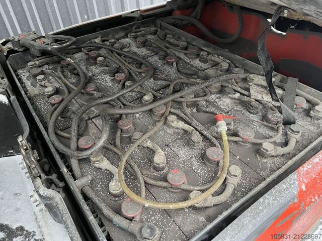 Empilhador eléctrico de 3 rodas Linde E16-02