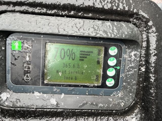 Tow Tractor Linde P50C