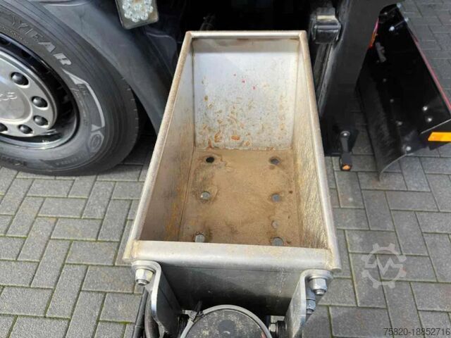 Tipper sa dizalicom Scania R530 V8 NGS 8X4 TRIDEM MET HYVA 2Z KIPPER + HMF...