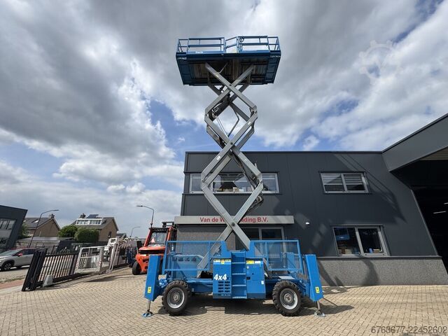 Genie GS 3384 RT sakselift / arbejdsplatform / 12 m arbejdshøjde / 4x4 / Deutz motor GENIE GS 3384 RT Schaarhoogwerker / Scissor Lift / Arbeitsbuhne 12mtr werkhoogte 4x4 Deutz DIESEL