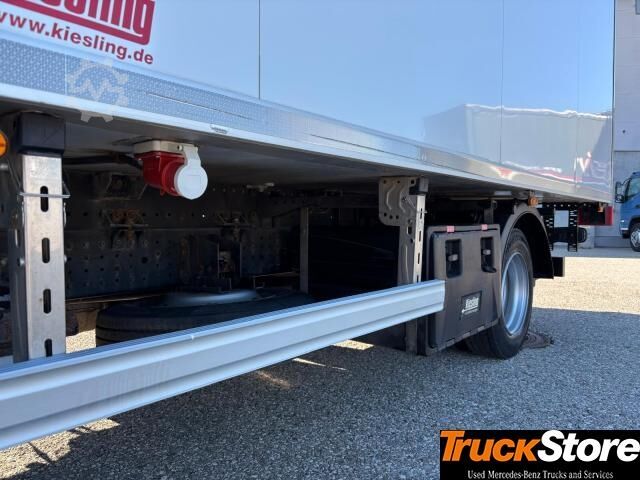Furgone isotermico frigorifero Mitsubishi Canter 9C18 THERMOKING