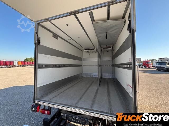 Furgone isotermico frigorifero Mitsubishi Canter 9C18 THERMOKING