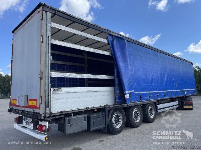 Nyitott ponyvás félpótkocsi Schmitz Cargobull Semitrailer Curtainsider Standard
