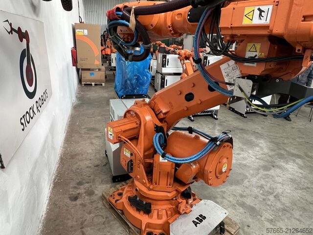 Robot przemysłowy ABB IRB 6700-205/2.80 IRC5