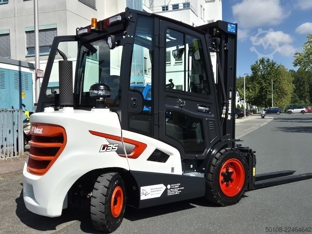 Empilhadeira diesel Bobcat D35C-9