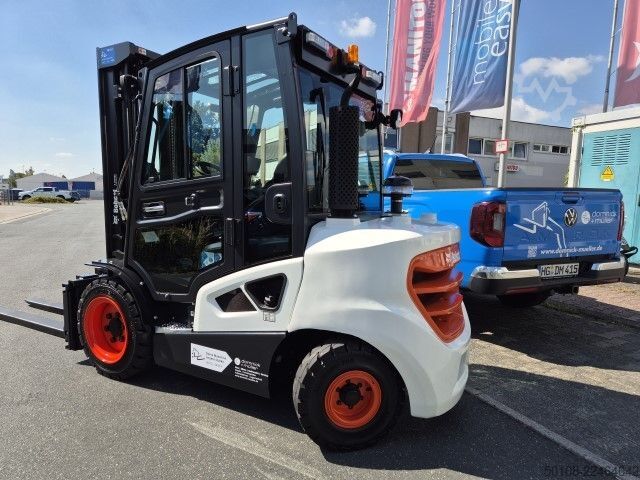 Empilhadeira diesel Bobcat D35C-9