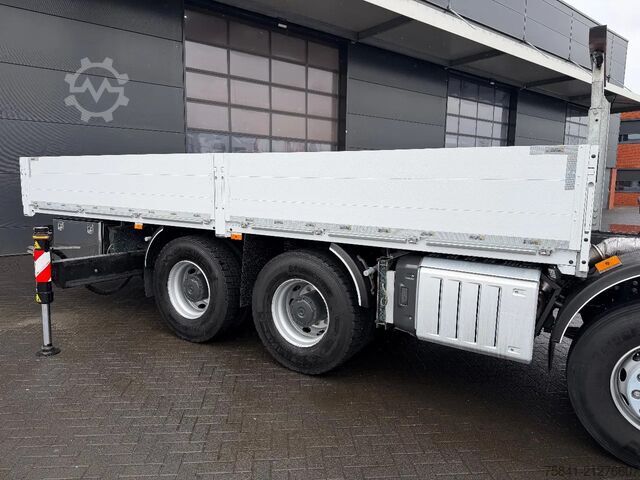 Vrachtwagen met kraan Mercedes-Benz AROCS 4142 8x4 HMF 4020 K6 + JIB FJ 600-K4