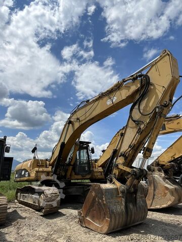 Paletli ekskavatör Caterpillar 330 DLN