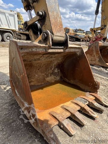 Paletli ekskavatör Caterpillar 330 DLN