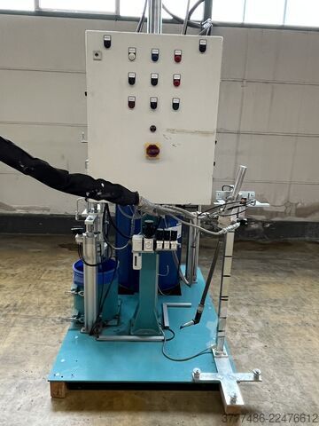 Instalación de encolado para adhesivos bicomponentes T-S-I Mastermix Gear Basic Misch-Dosier-Anlage