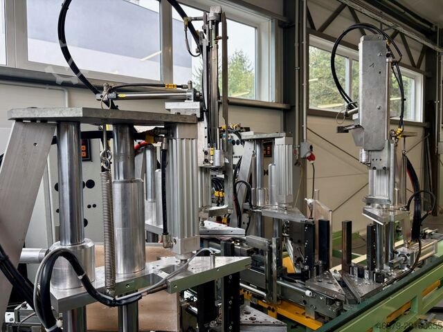 Svařovací a čisticí linka rohů Urban AKS 1610 + SV 530