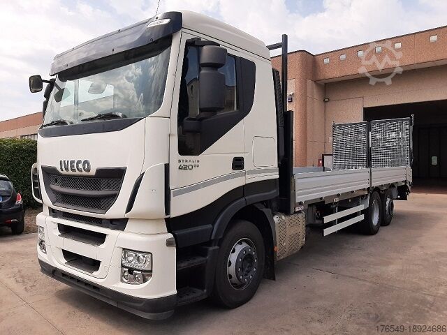 Járműszállító platform Iveco AS 260S42