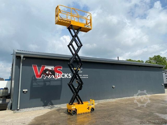 Work platform JCB Elektrische Scherenbühne S 1930 E