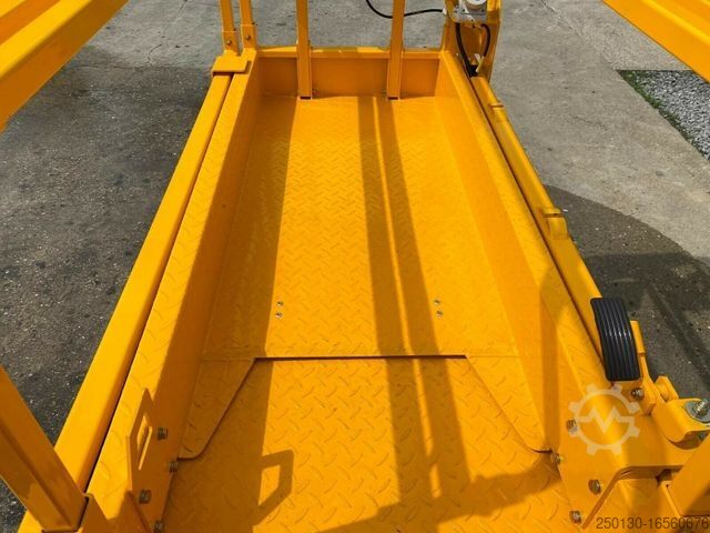 Work platform JCB Elektrische Scherenbühne S 1930 E