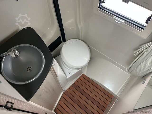 Autocaravana KARMANN Dexter 550 - Hubbett - Heckbad - Klima -