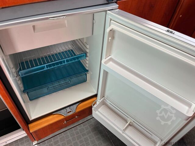 Autocaravana LA STRADA Nova L - Automatik - Festbett -  -
