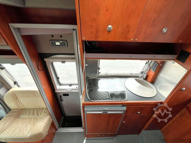 Autocaravana LA STRADA Nova L - Automatik - Festbett -  -