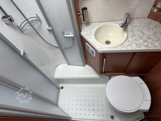 Autocaravana semi-integrada LMC T 662 G - Einzelbetten - Automatik - 2x Klima -