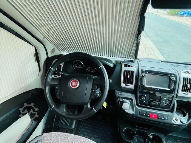 Autocaravana semi-integrada LMC T 662 G - Einzelbetten - Automatik - 2x Klima -