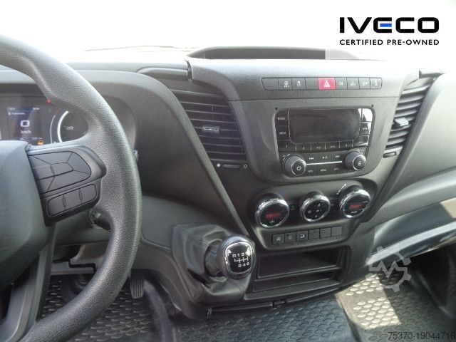 Furgoneta caja IVECO 35S16