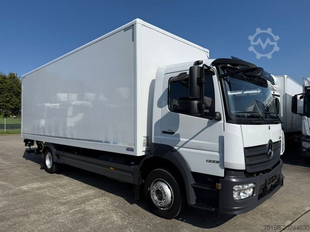 Autocarro con cassone MERCEDES-BENZ ATEGO 1223 L Koffer 7,10 m LBW BÄR 1,5 T*2023