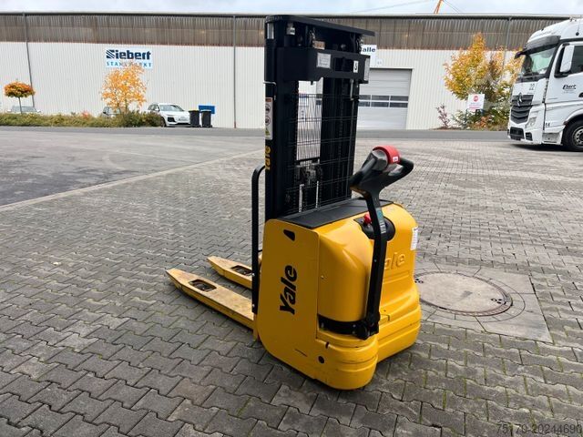 Manual stacker YALE MS 12 AC / Triplex: 4m! / nur 229h! / 2014