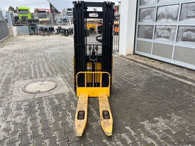 Manual stacker YALE MS 12 AC / Triplex: 4m! / nur 229h! / 2014