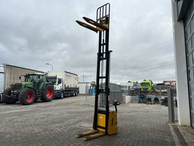 Manual stacker YALE MS 12 AC / Triplex: 4m! / nur 229h! / 2014