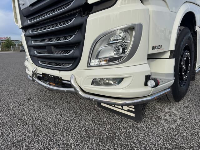 Standardni tegljač DAF XF 530 SSC Intarder Standklima Lightfix Bügel