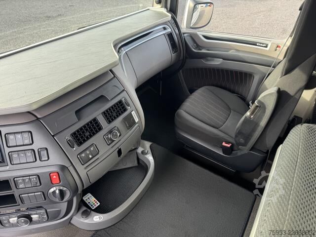 Standardni tegljač DAF XF 530 SSC Intarder Standklima Lightfix Bügel